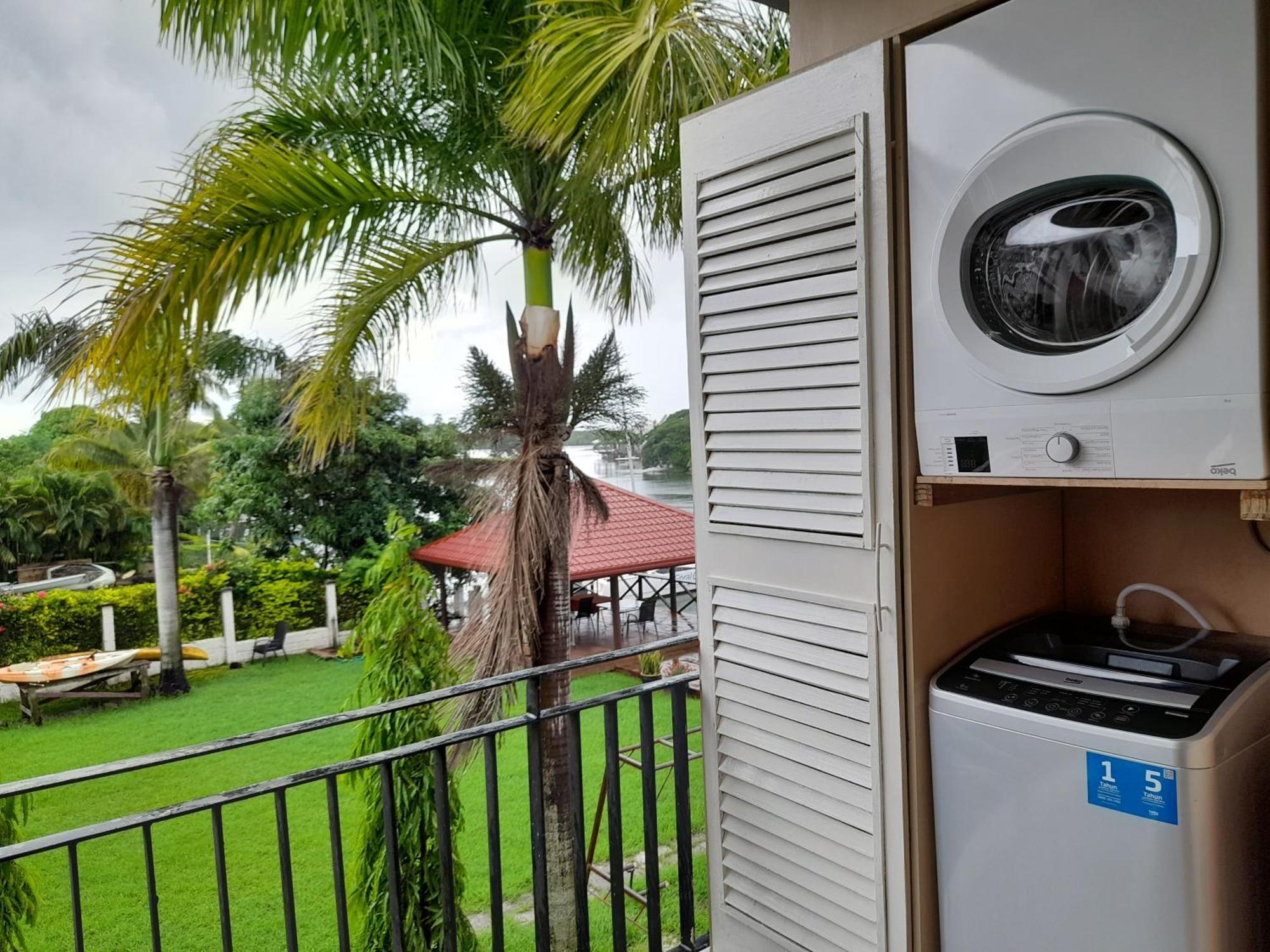 Waterfront Sunset Apartment Nadi Esterno foto