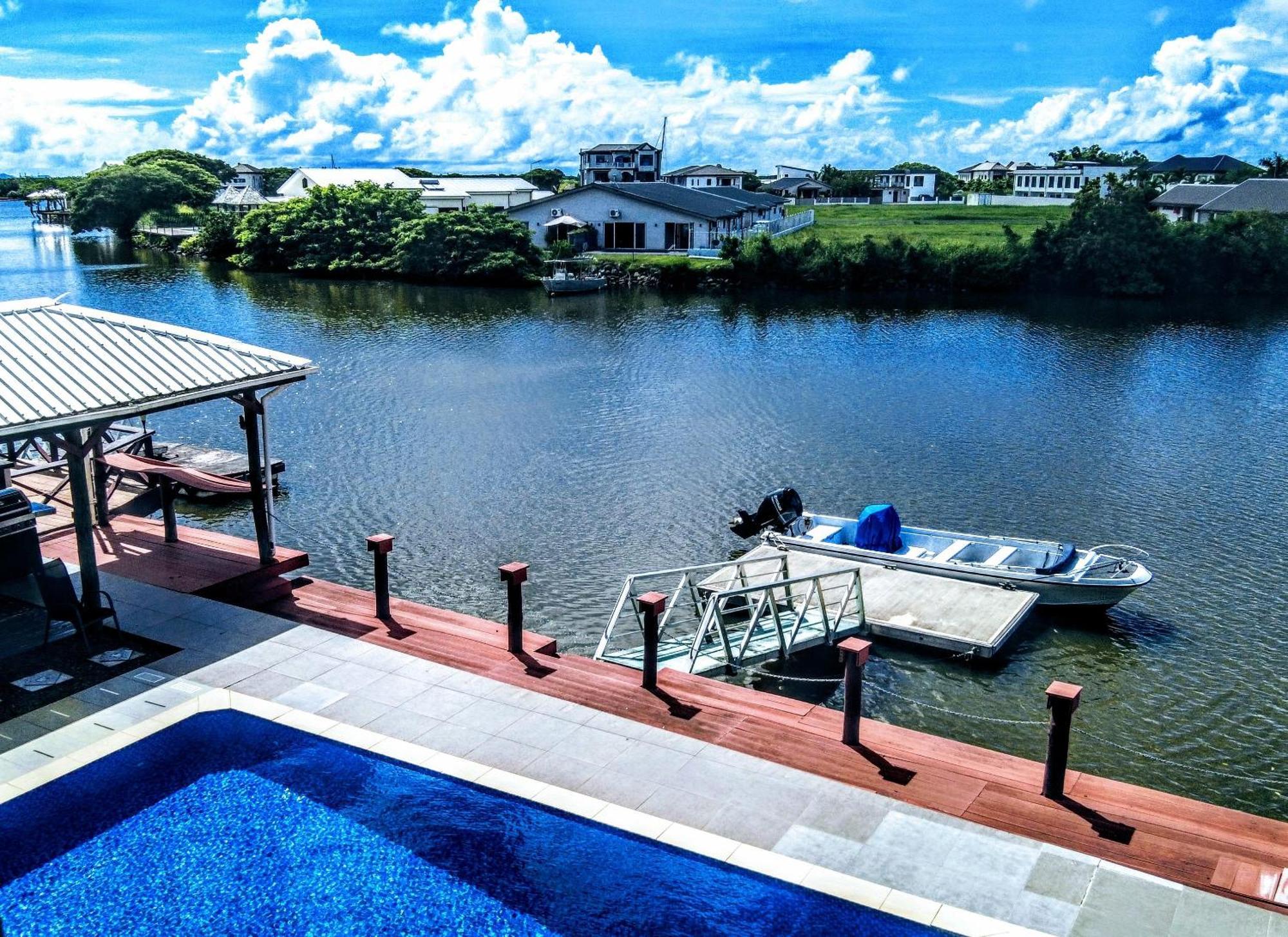 Waterfront Sunset Apartment Nadi Esterno foto